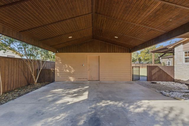 200 N Elm Lane, Tolar, TX 76476