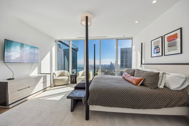 363 E Wacker Drive 4203, Chicago, IL 60601