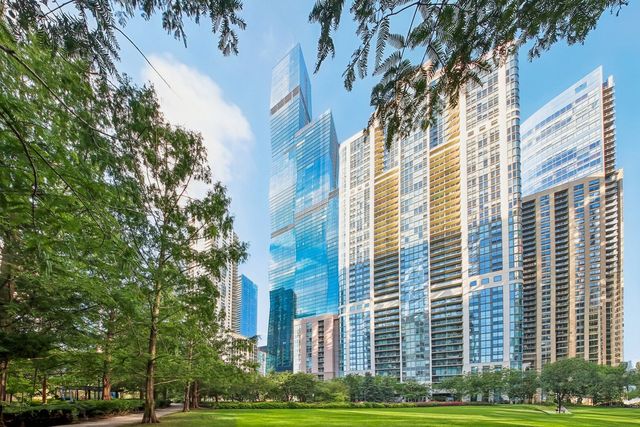 363 E Wacker Drive 4203, Chicago, IL 60601