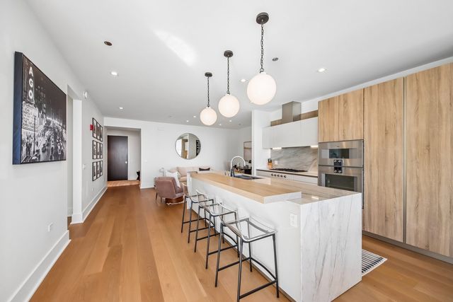 363 E Wacker Drive 4203, Chicago, IL 60601