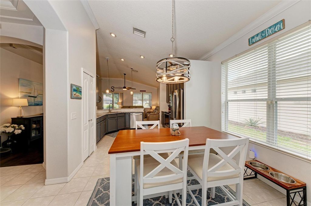 Image 15 of property listing at 3114 38TH TERRACE E, Bradenton, FL 34208
