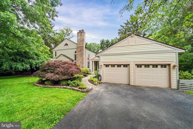 114 W PEMBREY DR, Wilmington, DE 19803