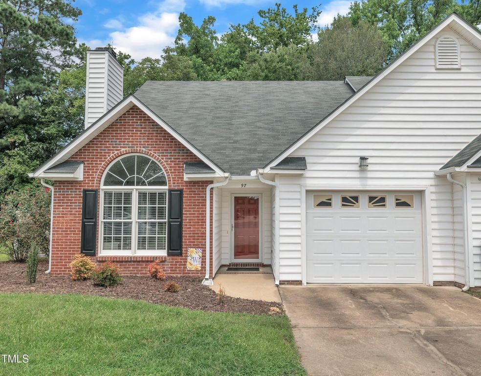 97 Rollingwood Drive, Dunn, NC 28334