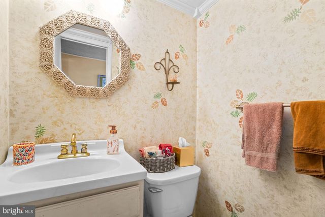 7984 MACKINTOSH DL, Glen Burnie, MD 21061
