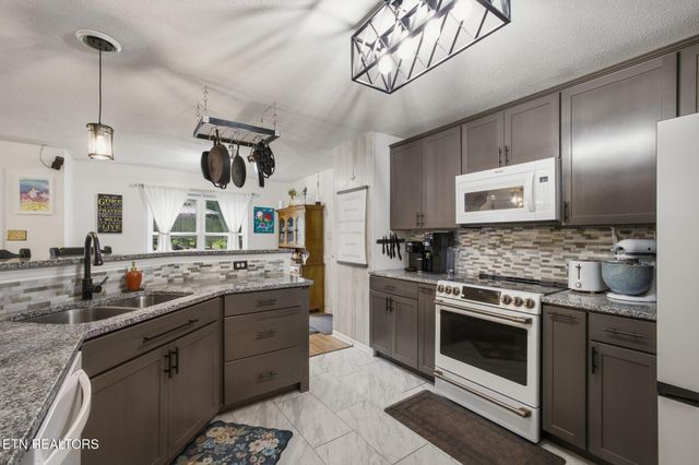 6504 Ridge Run Drive, Knoxville, TN 37921