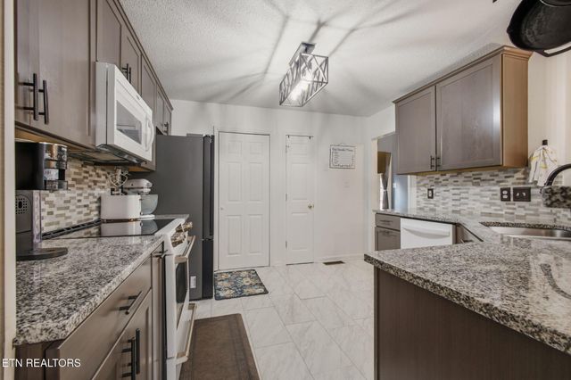 6504 Ridge Run Drive, Knoxville, TN 37921