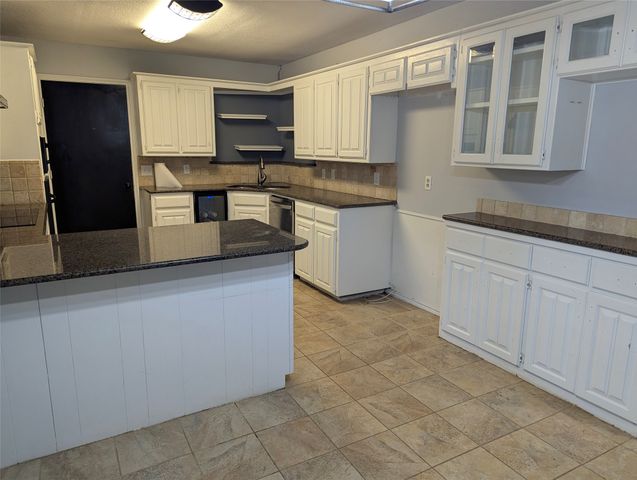 1816 Crooked Lane, Fort Worth, TX 76112
