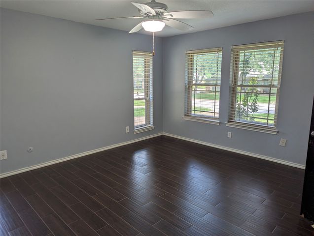 1816 Crooked Lane, Fort Worth, TX 76112