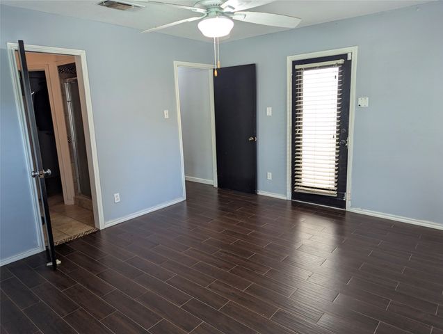 1816 Crooked Lane, Fort Worth, TX 76112