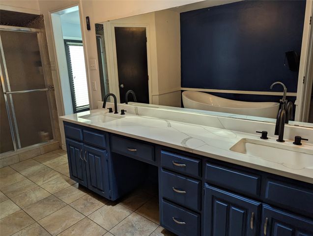 1816 Crooked Lane, Fort Worth, TX 76112