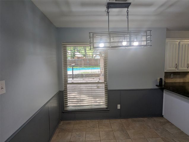 1816 Crooked Lane, Fort Worth, TX 76112