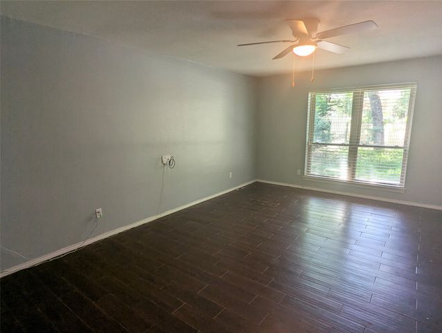 1816 Crooked Lane, Fort Worth, TX 76112