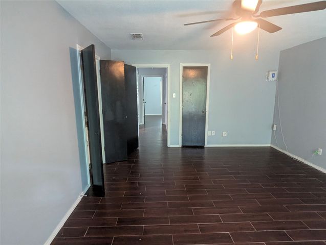 1816 Crooked Lane, Fort Worth, TX 76112