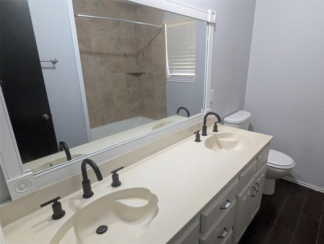 1816 Crooked Lane, Fort Worth, TX 76112