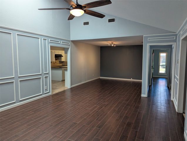 1816 Crooked Lane, Fort Worth, TX 76112