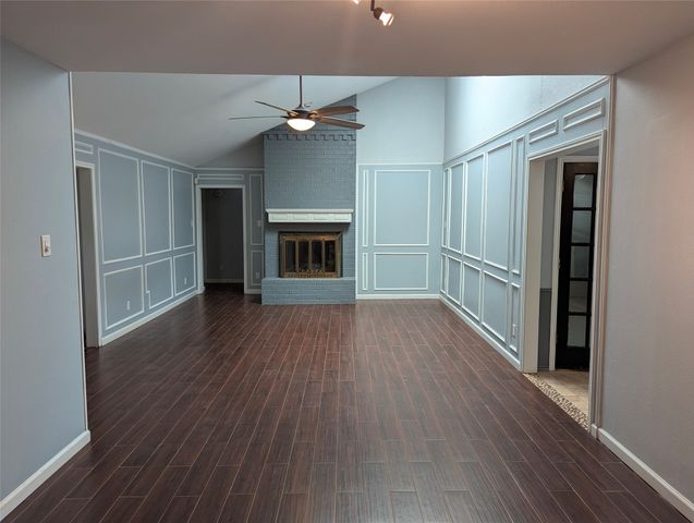 1816 Crooked Lane, Fort Worth, TX 76112