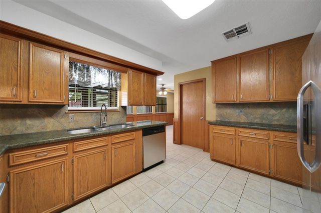 26563 Lazy Lane, Magnolia, TX 77355