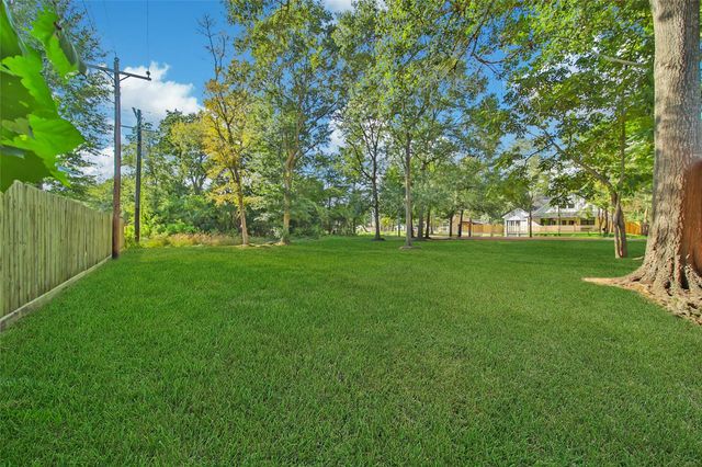 26563 Lazy Lane, Magnolia, TX 77355