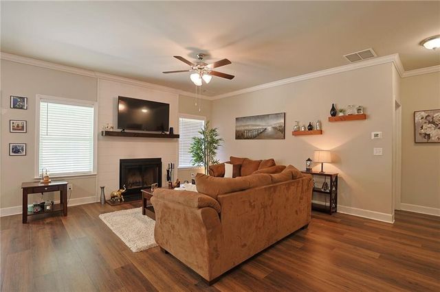 20 Hawthorn Lane, Covington, GA 30014