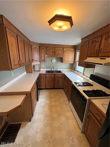 4217 Harrison Avenue NW, Canton, OH 44709