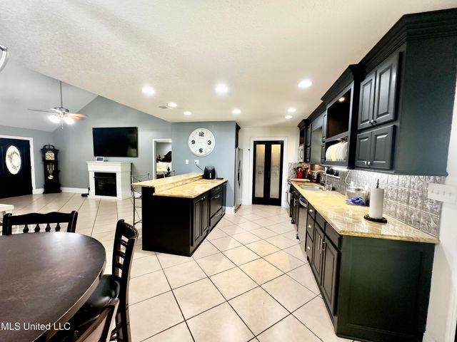 6816 Natchez Road, Biloxi, MS 39532