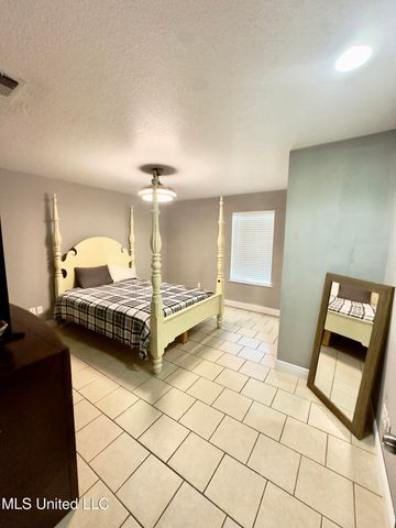 6816 Natchez Road, Biloxi, MS 39532