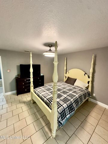 6816 Natchez Road, Biloxi, MS 39532
