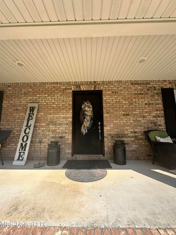 6816 Natchez Road, Biloxi, MS 39532