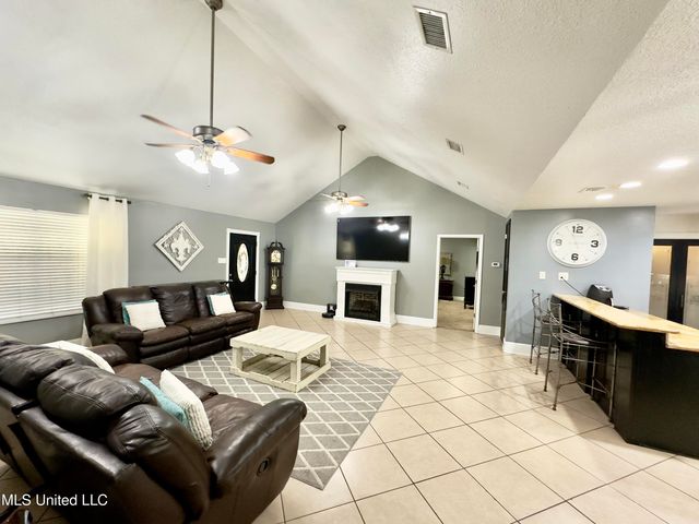 6816 Natchez Road, Biloxi, MS 39532