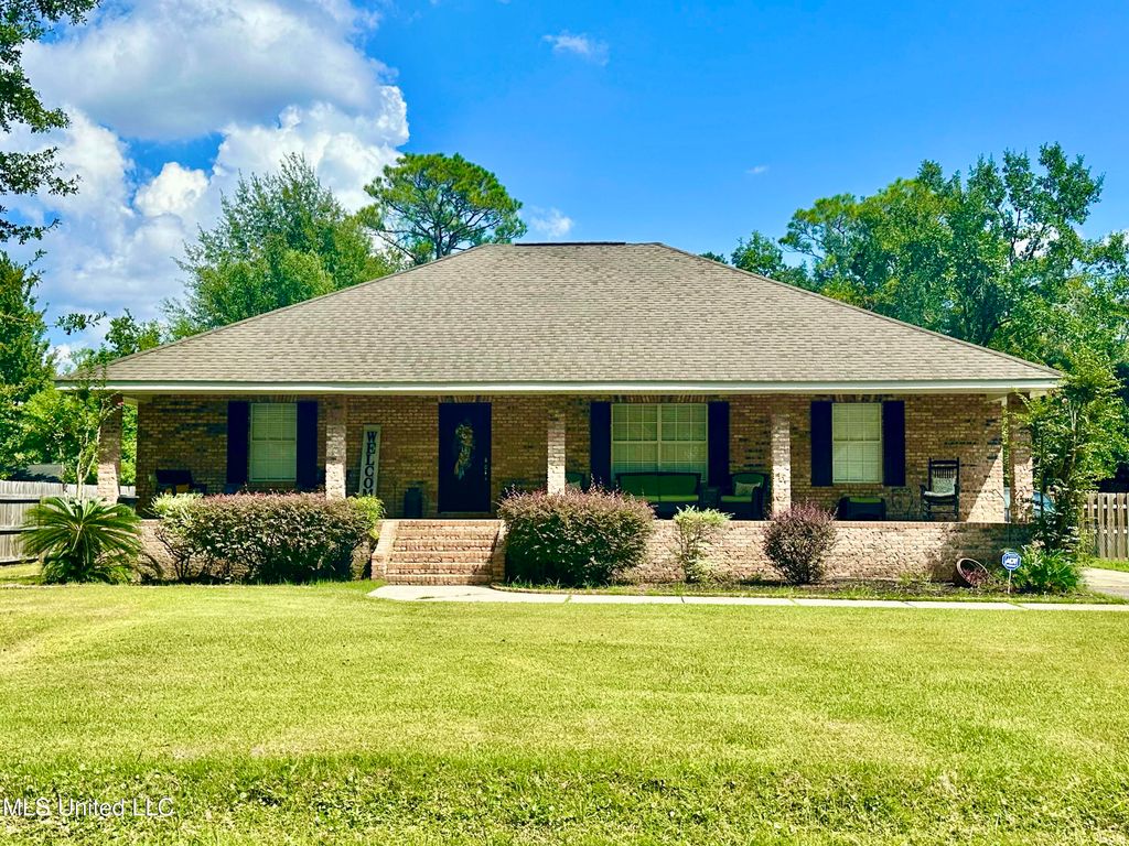 6816 Natchez Road, Biloxi, MS 39532