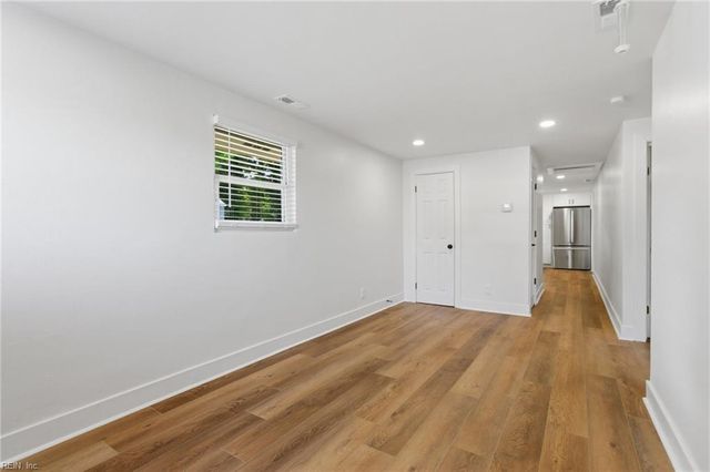 26 Bernard AVE, Hampton, VA 23669