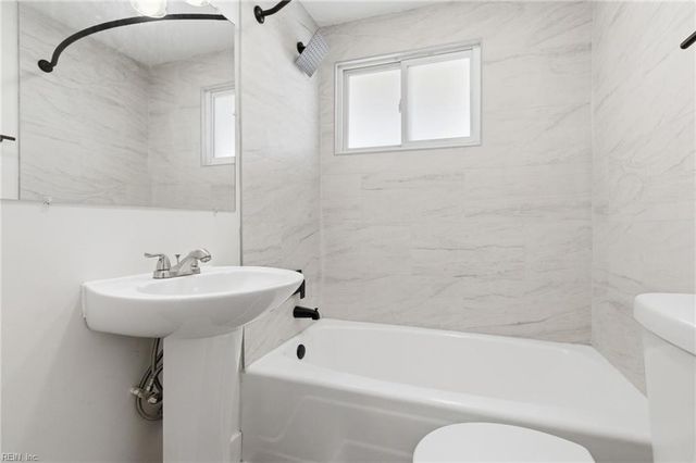 26 Bernard AVE, Hampton, VA 23669