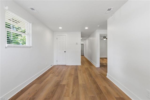 26 Bernard AVE, Hampton, VA 23669