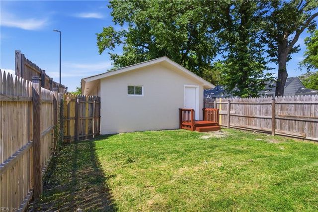26 Bernard AVE, Hampton, VA 23669