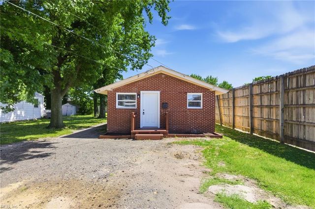 26 Bernard AVE, Hampton, VA 23669