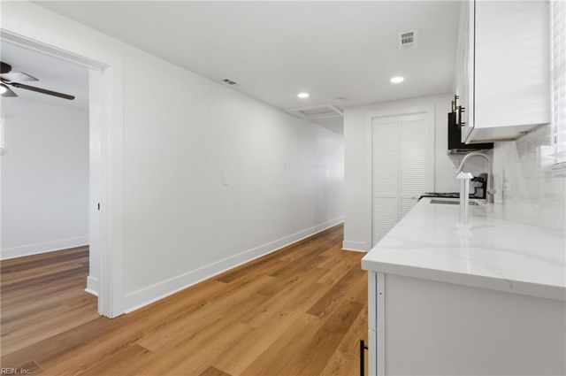 26 Bernard AVE, Hampton, VA 23669