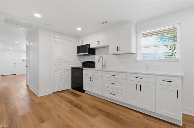 26 Bernard AVE, Hampton, VA 23669