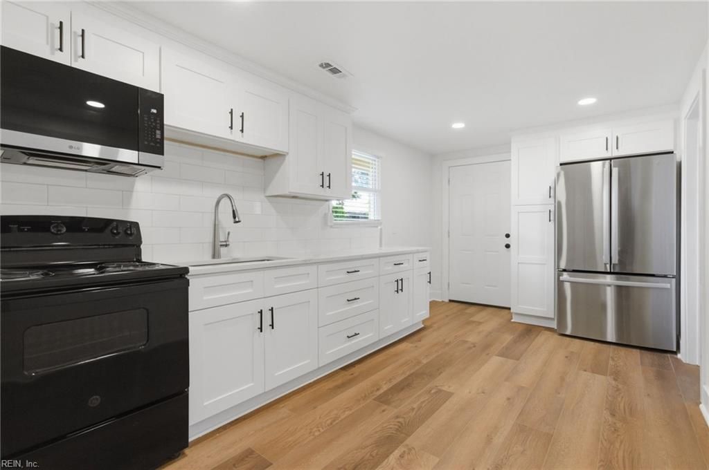 26 Bernard AVE, Hampton, VA 23669