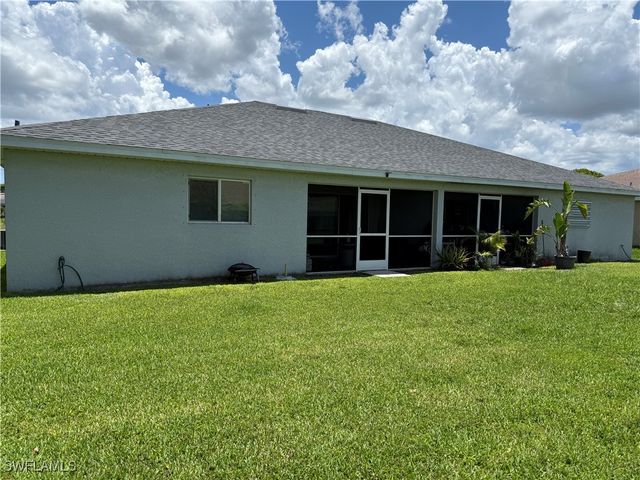 519/521 SE 6th TER, Cape Coral, FL 33990