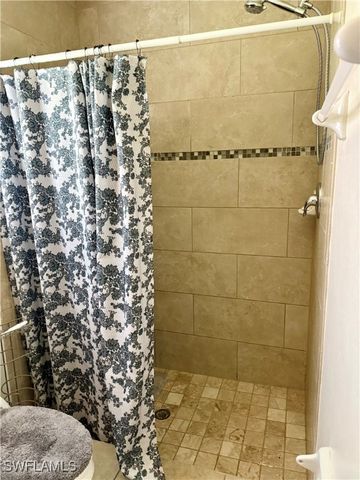 519/521 SE 6th TER, Cape Coral, FL 33990