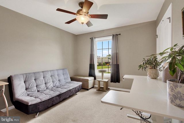 891 SOLARLIGHT DR, York, PA 17402