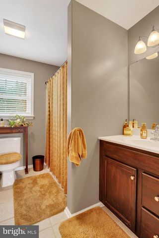 891 SOLARLIGHT DR, York, PA 17402