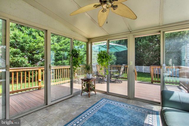 891 SOLARLIGHT DR, York, PA 17402
