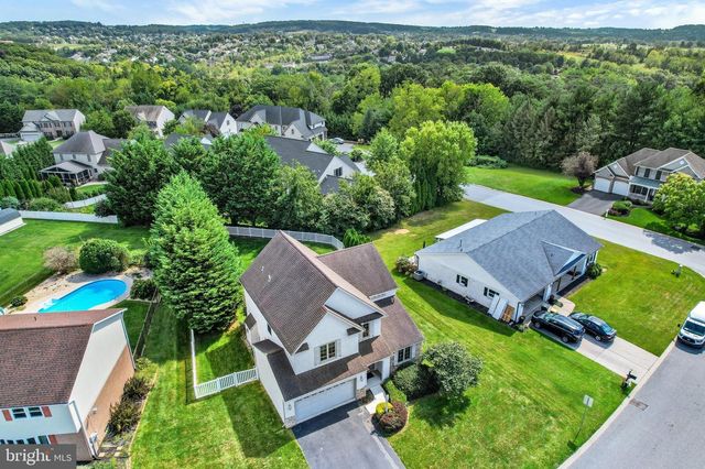 891 SOLARLIGHT DR, York, PA 17402