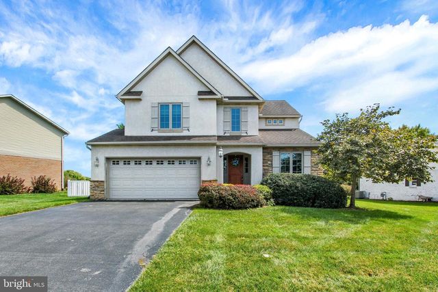 891 SOLARLIGHT DR, York, PA 17402