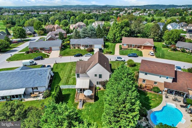 891 SOLARLIGHT DR, York, PA 17402