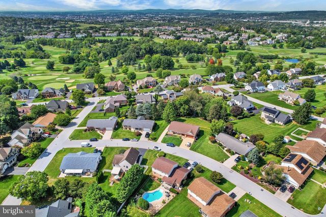 891 SOLARLIGHT DR, York, PA 17402