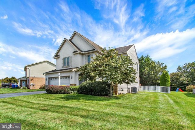891 SOLARLIGHT DR, York, PA 17402