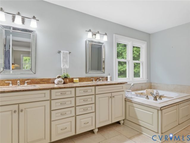 14240 Kenmont Dr, Midlothian, VA 23113
