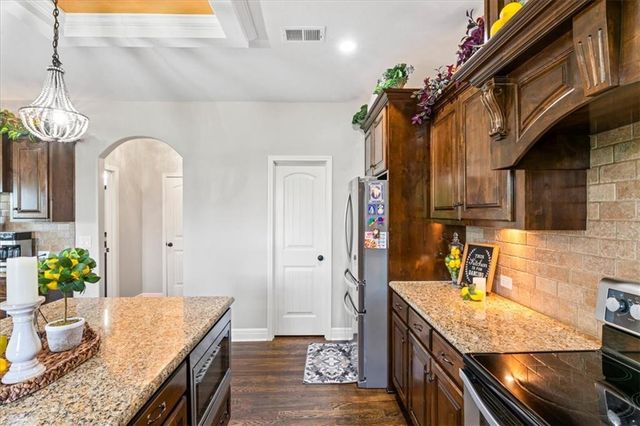 4412 NE 94th Court, Kansas City, MO 64156